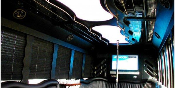 San-Diego-Discount-Limo-Service-party-buses-596x300